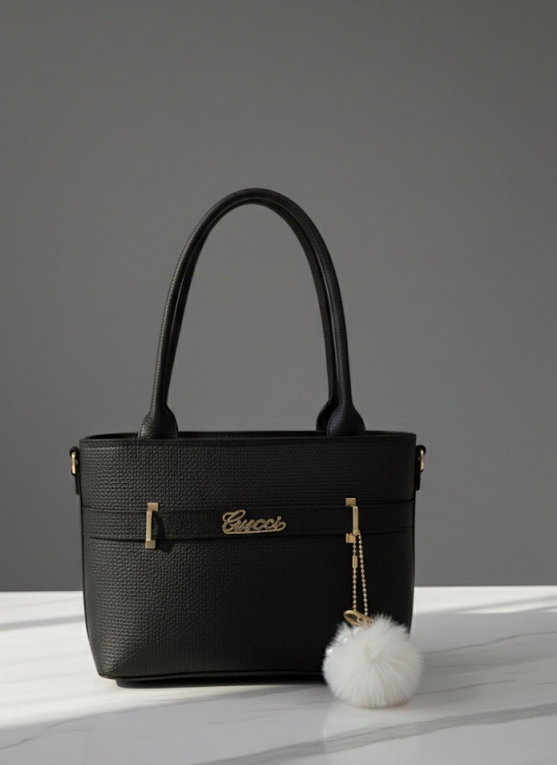 gucci medium size leather bag