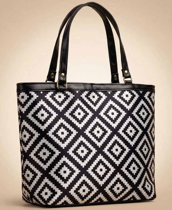 Black n white Large Bag